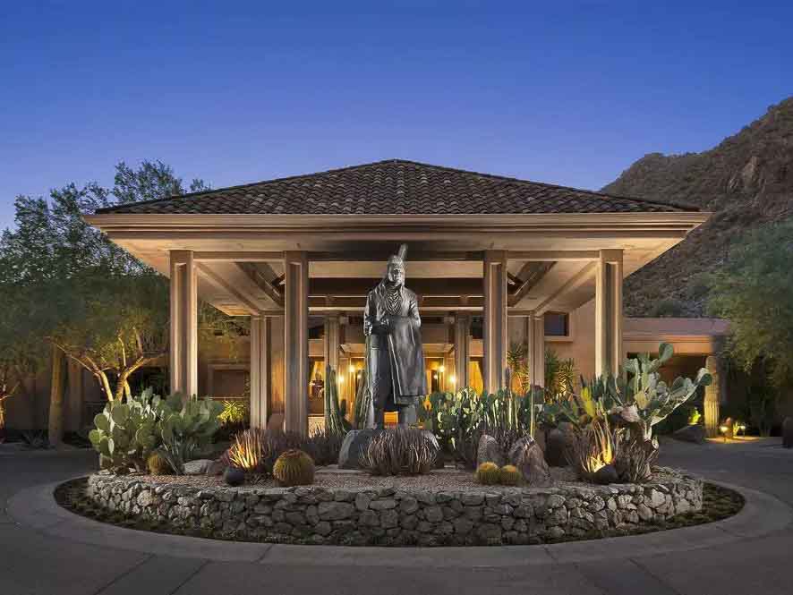 The Canyon Suites at The Phoenician The Phoenician Resort is a luxury resort in Scottsdale. Built on the grounds of the historic Jokake Inn, the resort opened in 1988, a project of finan...